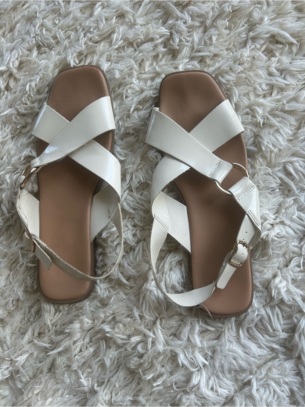 Old Navy White Cross-Strap Buckle Sandals with Tan Footbed